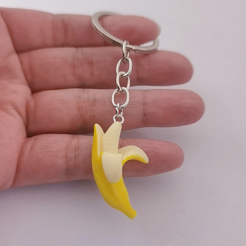 Diversión al por mayor Keychains de resina de resina de simulación de fruta de plátano pelado